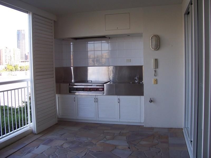 16/6 Merthyr Road, New Farm QLD 4005