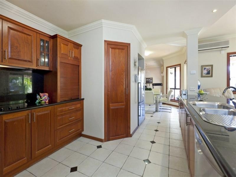 7 Helena Street, Wellington Point QLD 4160