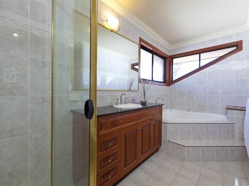 7 Helena Street, Wellington Point QLD 4160