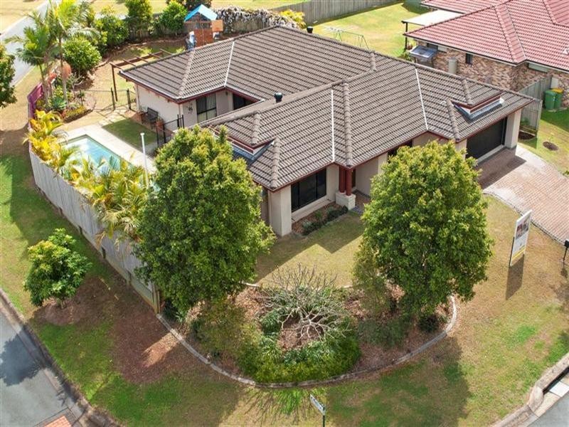 52 Hilliards Park Drive, Wellington Point QLD 4160