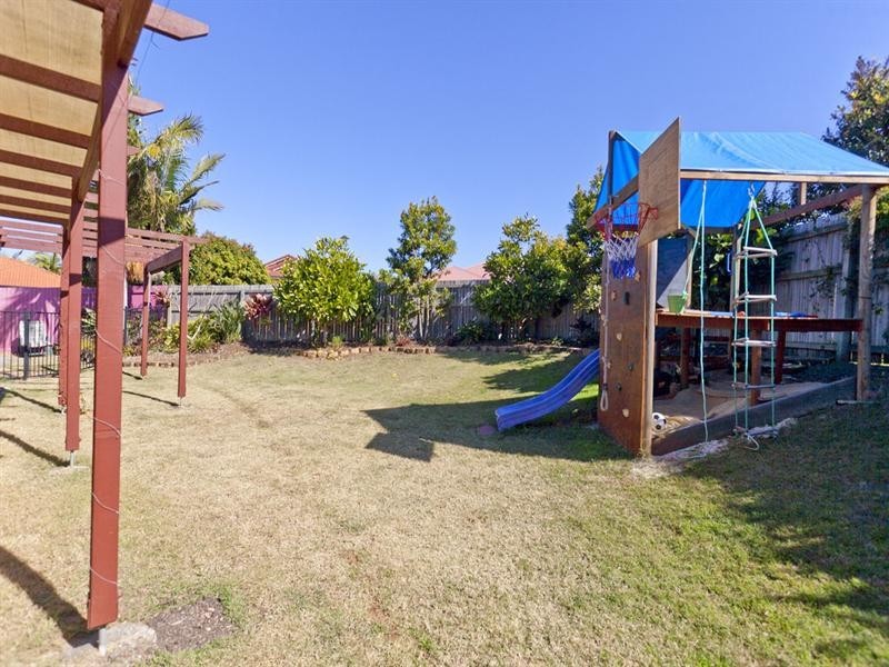 52 Hilliards Park Drive, Wellington Point QLD 4160