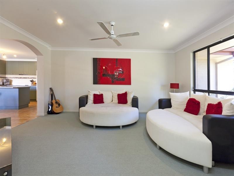 52 Hilliards Park Drive, Wellington Point QLD 4160