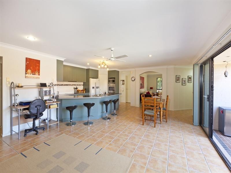 52 Hilliards Park Drive, Wellington Point QLD 4160
