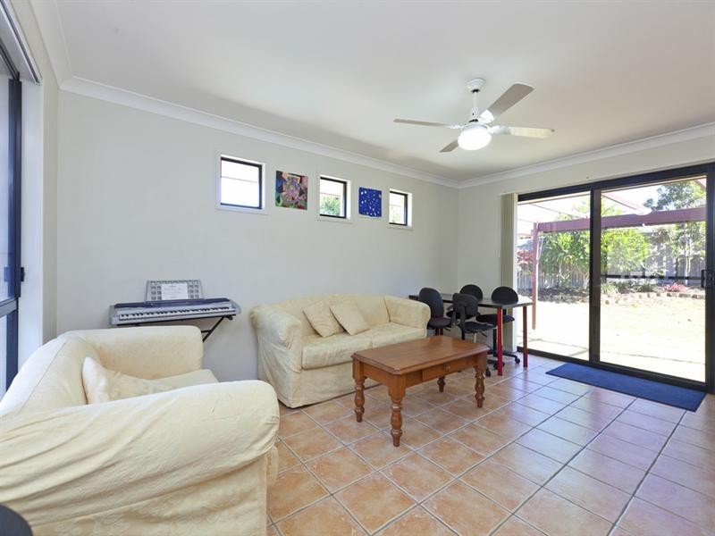 52 Hilliards Park Drive, Wellington Point QLD 4160