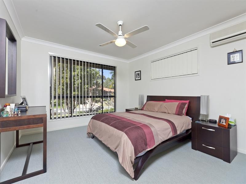 52 Hilliards Park Drive, Wellington Point QLD 4160