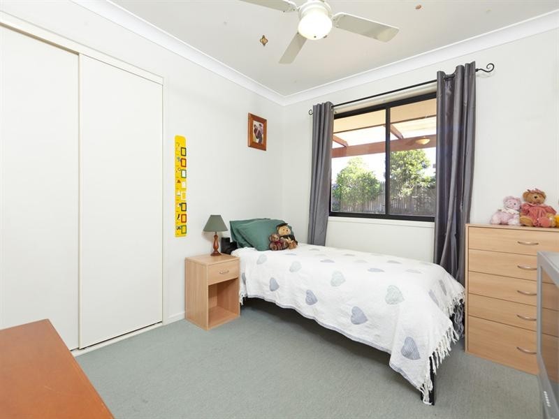 52 Hilliards Park Drive, Wellington Point QLD 4160