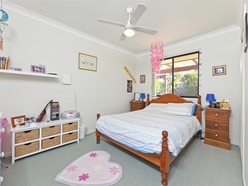 52 Hilliards Park Drive, Wellington Point QLD 4160
