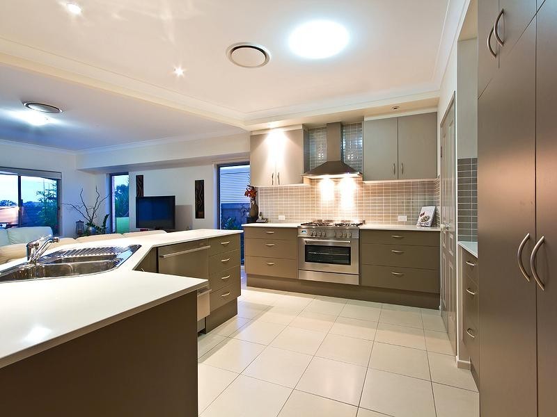 3 Kelby Close, Redland Bay QLD 4165