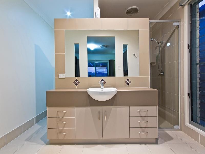 3 Kelby Close, Redland Bay QLD 4165