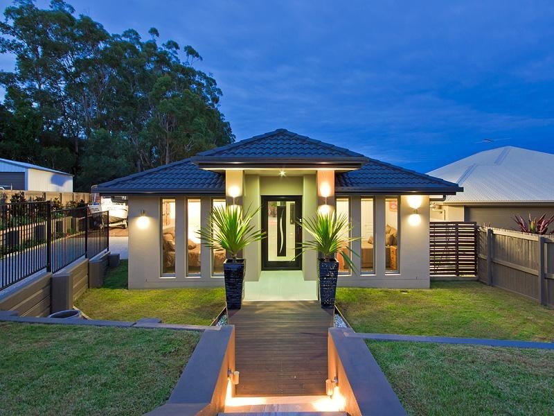 3 Kelby Close, Redland Bay QLD 4165