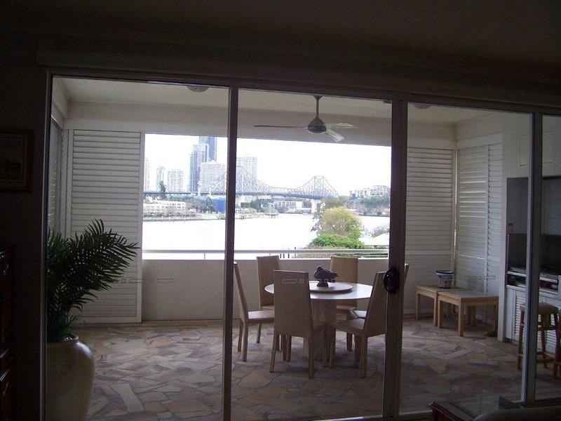 8/6 Merthyr Road, New Farm QLD 4005