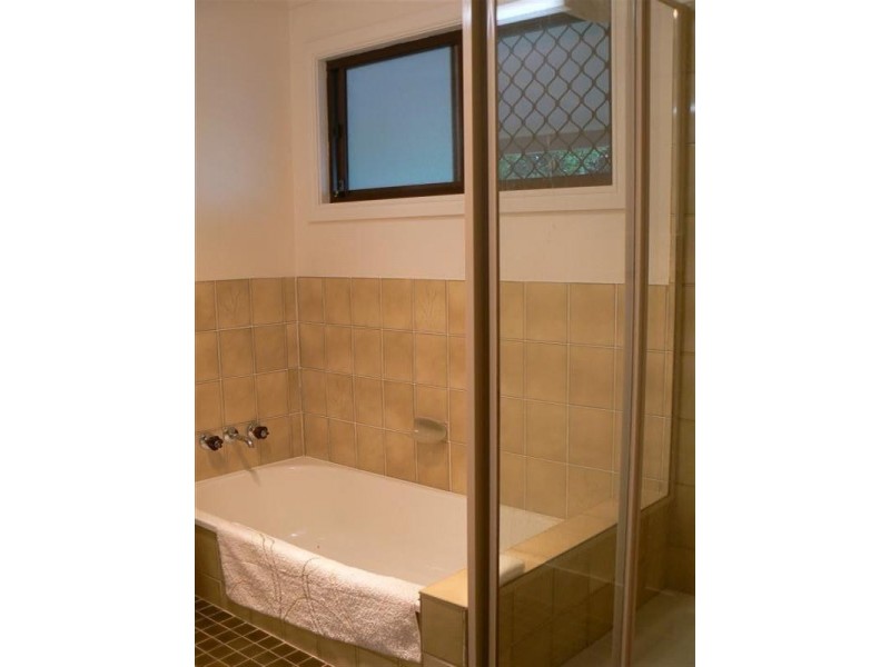 12 Leslie Street, Capalaba QLD 4157