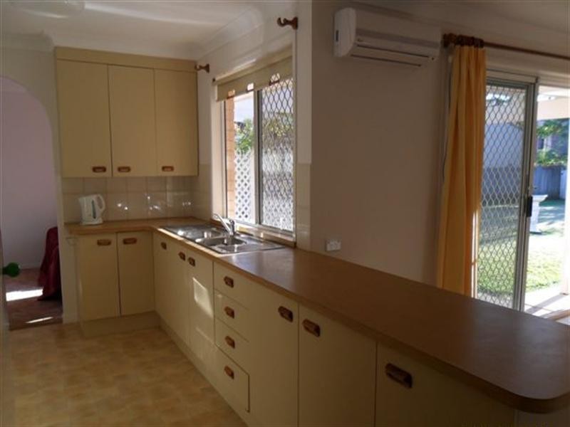 53 Agnes Street, Birkdale QLD 4159