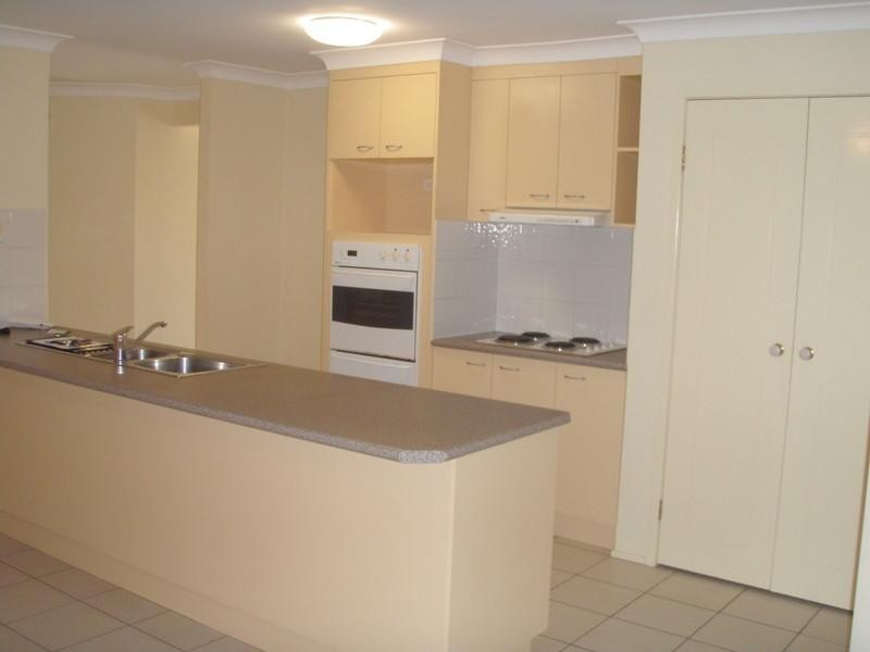 17 Remo Place, Birkdale QLD 4159