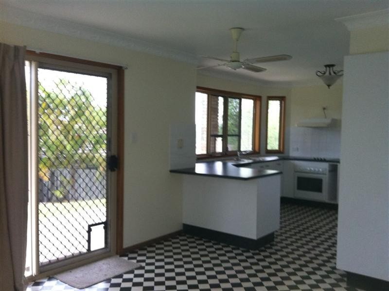 37 Chesterfield Crescent, Wellington Point QLD 4160