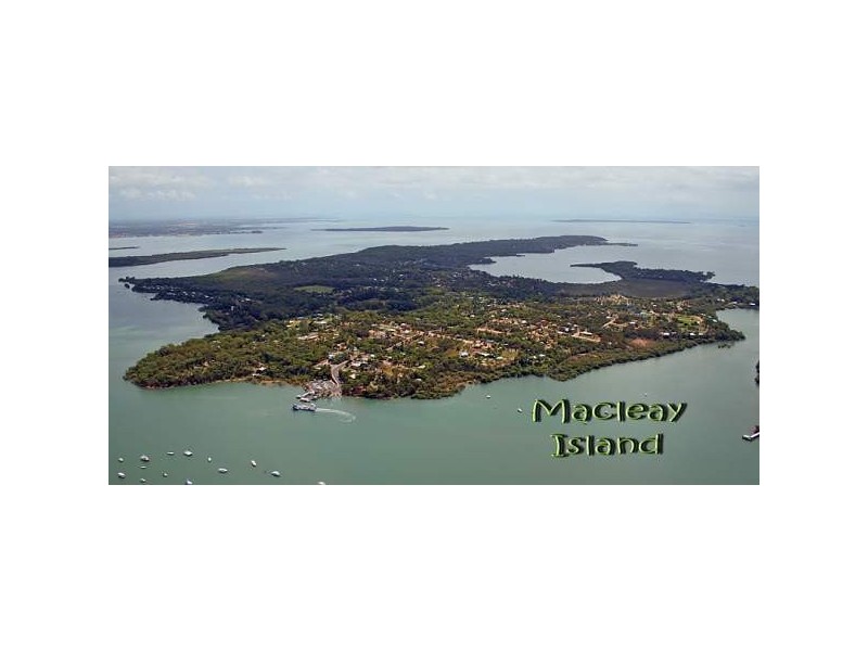 27 Charles Terrace, Macleay Island QLD 4184