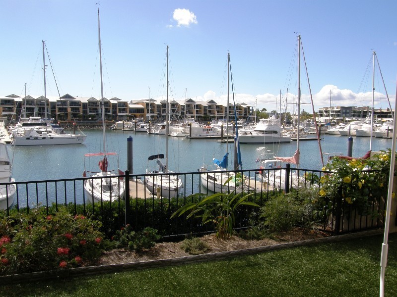 6 Harbourview Court, Raby Bay QLD 4163