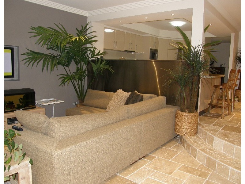 6 Harbourview Court, Raby Bay QLD 4163