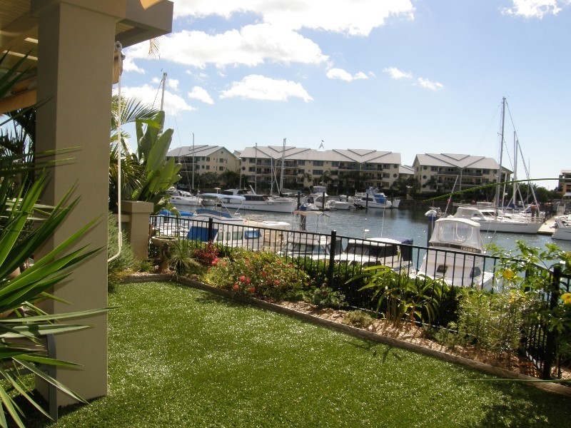 6 Harbourview Court, Raby Bay QLD 4163