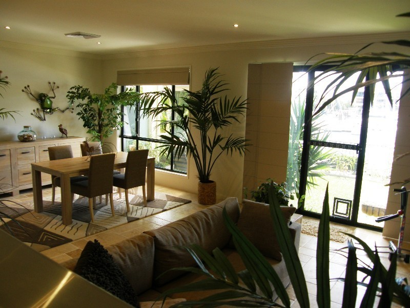 6 Harbourview Court, Raby Bay QLD 4163