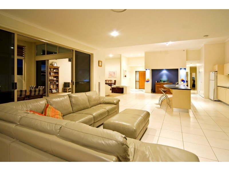 34 King Island Drive, Wellington Point QLD 4160