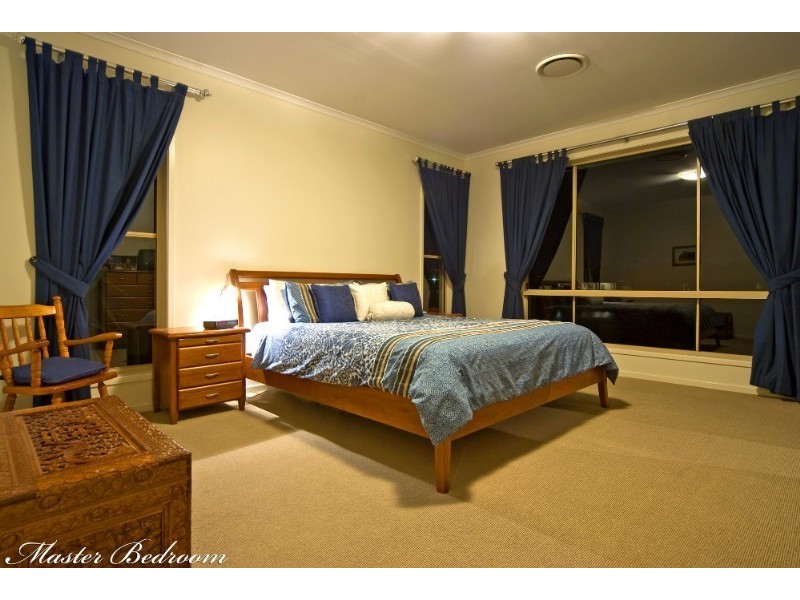 34 King Island Drive, Wellington Point QLD 4160