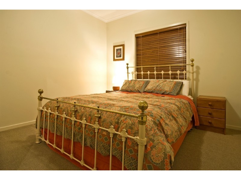 34 King Island Drive, Wellington Point QLD 4160