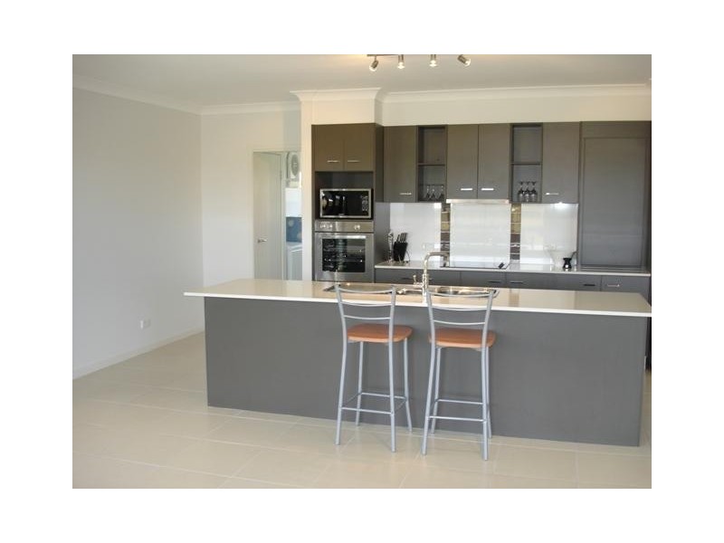 8 Silkpod Street, Meridan Plains QLD 4551