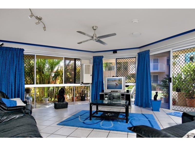 1 Surf Side On The Beach 145 Lowanna Drive, Buddina QLD 4575