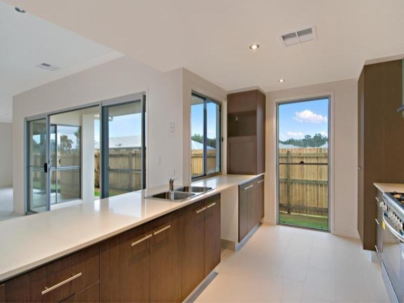 2 Tamarind Street, Meridan Plains QLD 4551