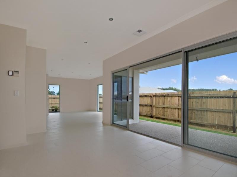 2 Tamarind Street, Meridan Plains QLD 4551