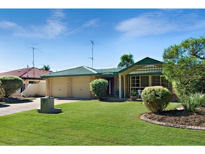 17 Mulloka Esplanade, Wurtulla QLD 4575