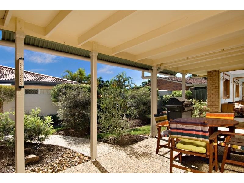 17 Mulloka Esplanade, Wurtulla QLD 4575
