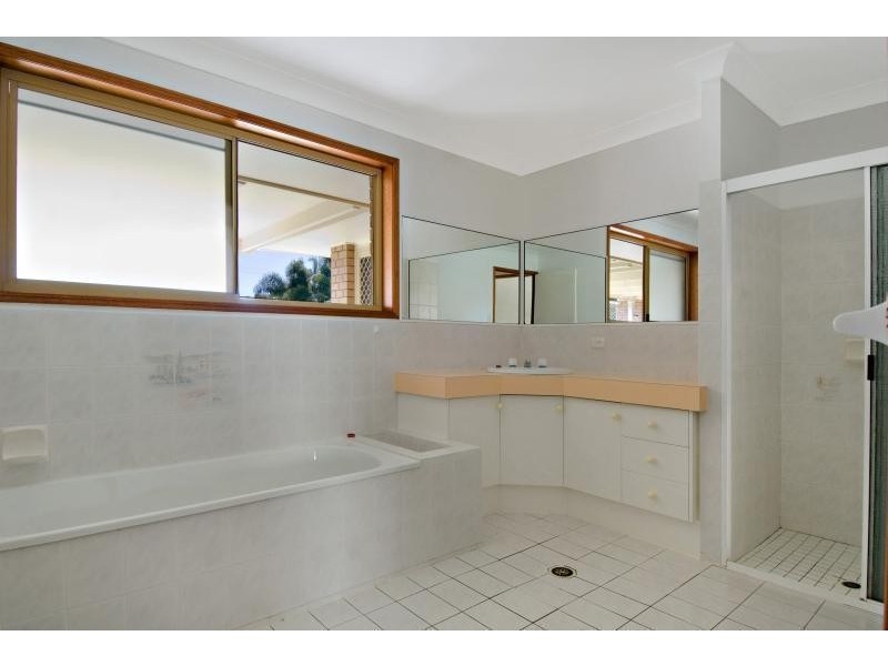 17 Mulloka Esplanade, Wurtulla QLD 4575