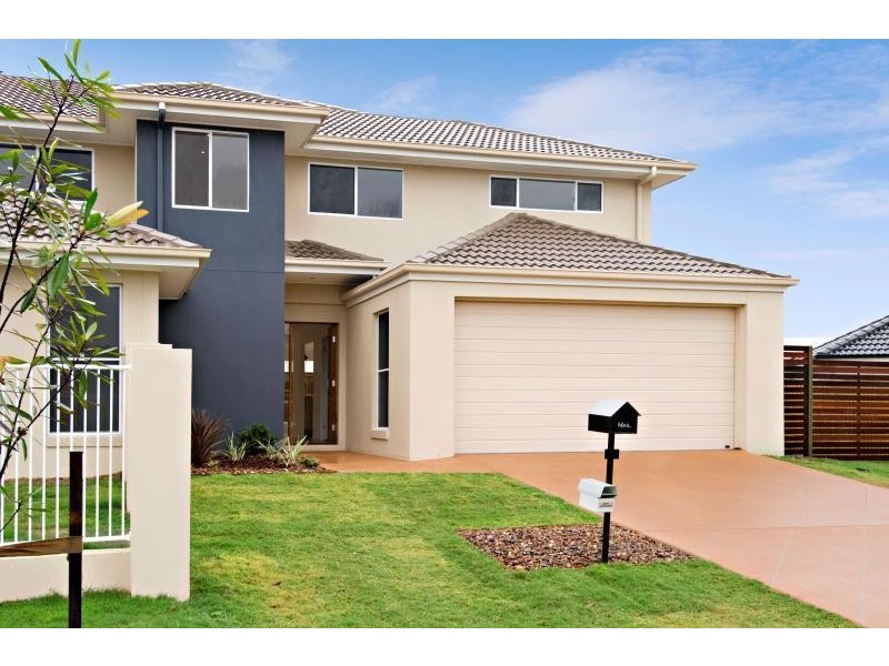 10 Alicia Circuit, Little Mountain QLD 4551