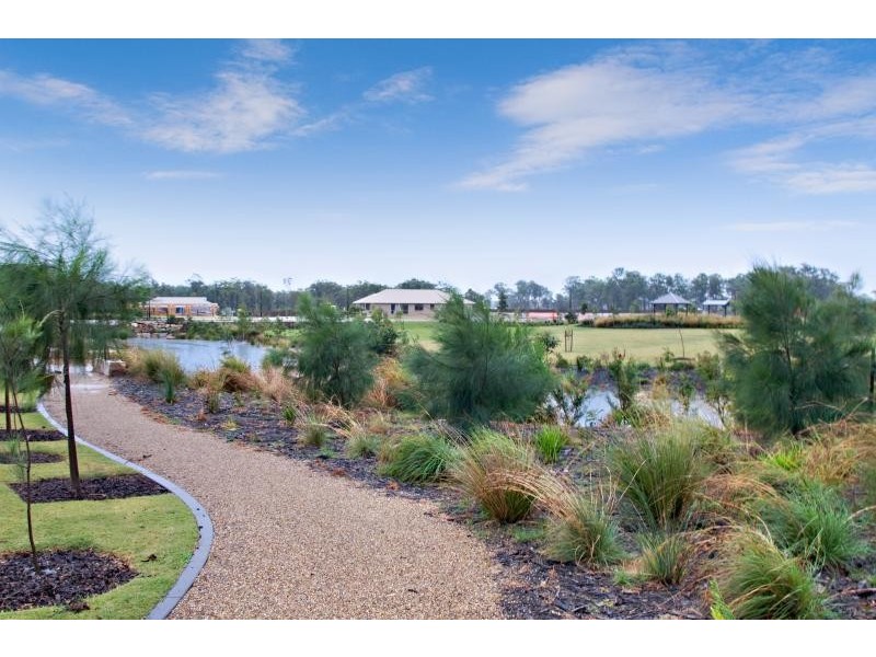 10 Alicia Circuit, Little Mountain QLD 4551