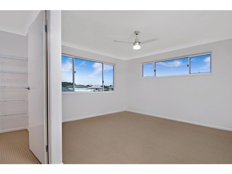 10 Alicia Circuit, Little Mountain QLD 4551