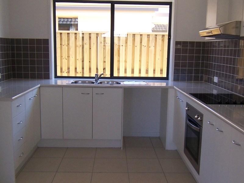 10 Cannon Lane, Little Mountain QLD 4551