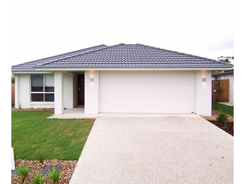 11 Alicia Circuit, Little Mountain QLD 4551