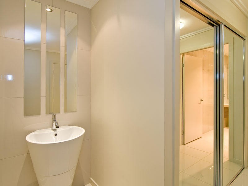 5 Alicia Circuit, Little Mountain QLD 4551