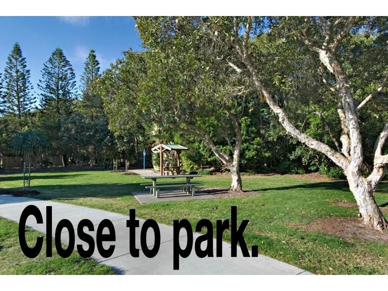 10 Mulgani Street, Warana QLD 4575