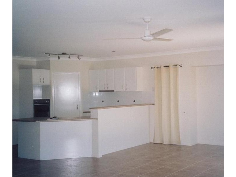 5 Riberry Place, Meridan Plains QLD 4551