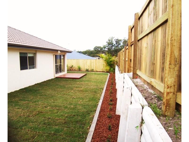 31 Hillview Crescent, Little Mountain QLD 4551