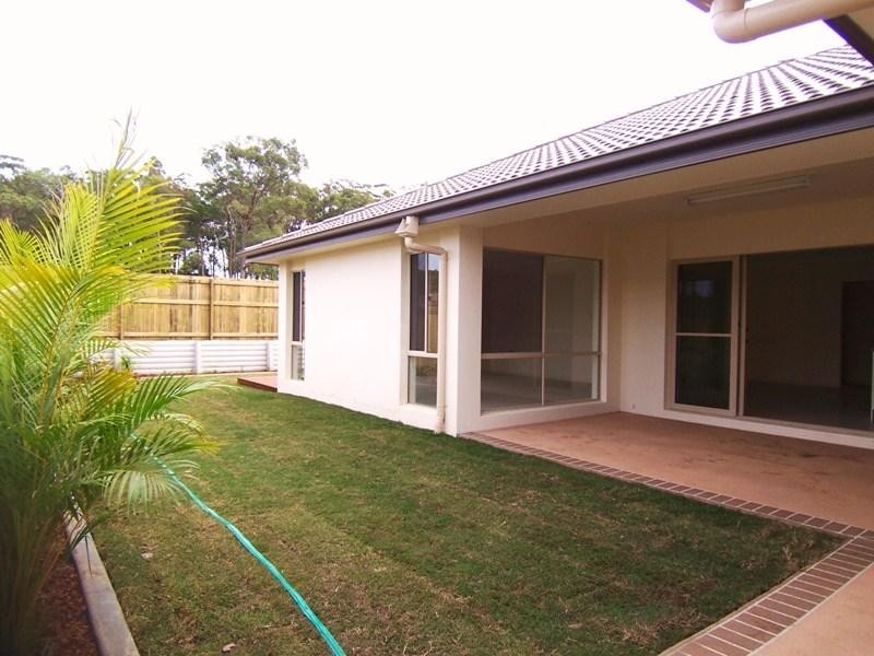 31 Hillview Crescent, Little Mountain QLD 4551