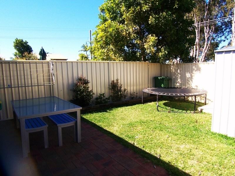 4/4 Cootamundra Drive, Mountain Creek QLD 4557