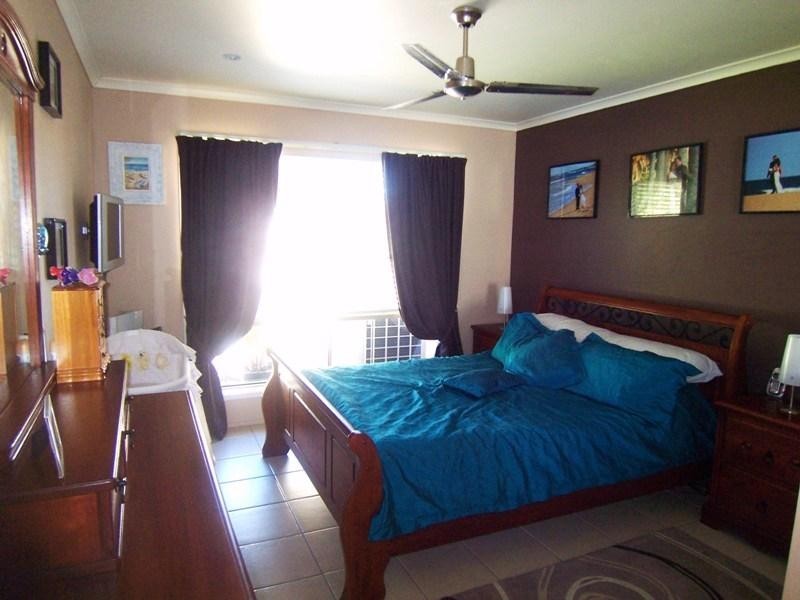 4/4 Cootamundra Drive, Mountain Creek QLD 4557