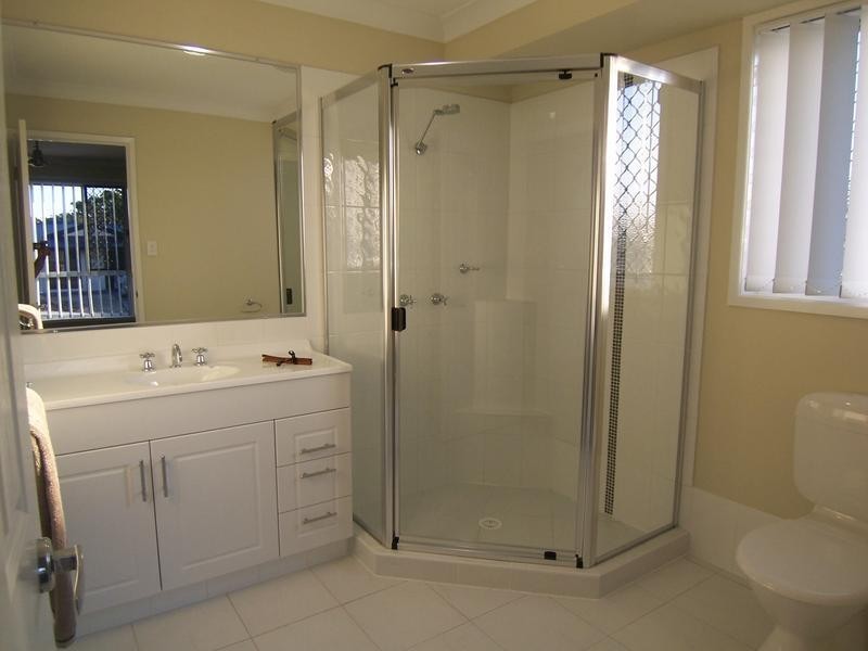 8 Acaciabark Place, Little Mountain QLD 4551