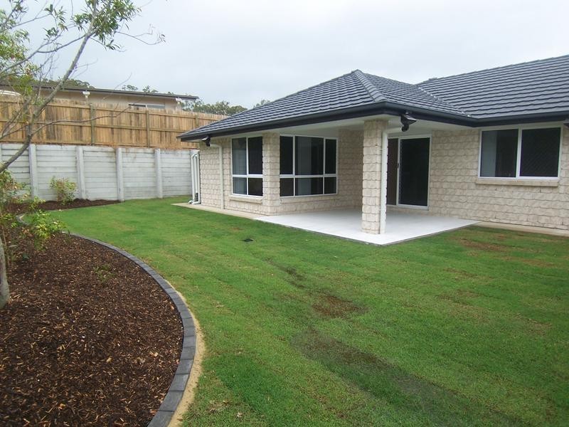 8 Acaciabark Place, Little Mountain QLD 4551