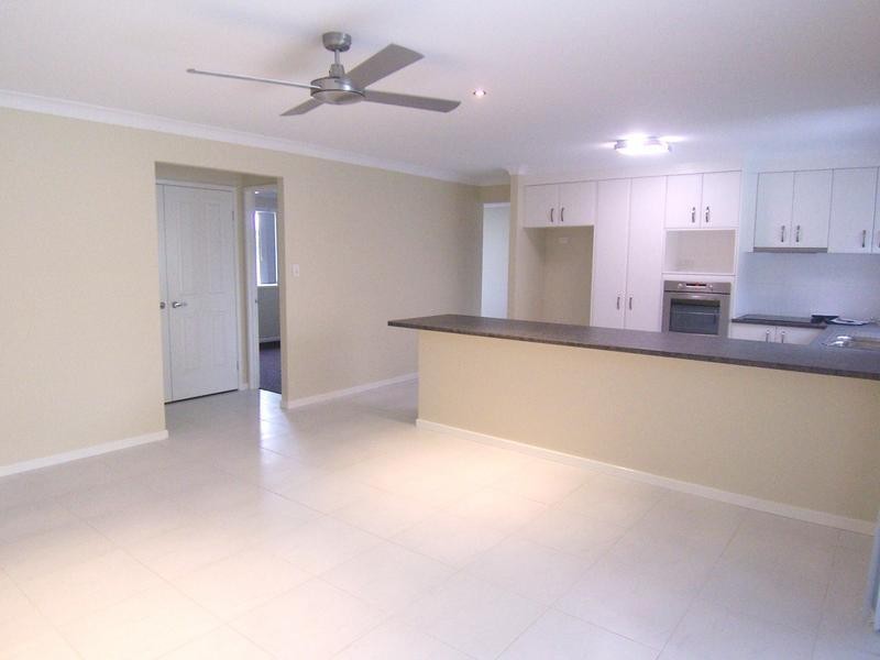 8 Acaciabark Place, Little Mountain QLD 4551