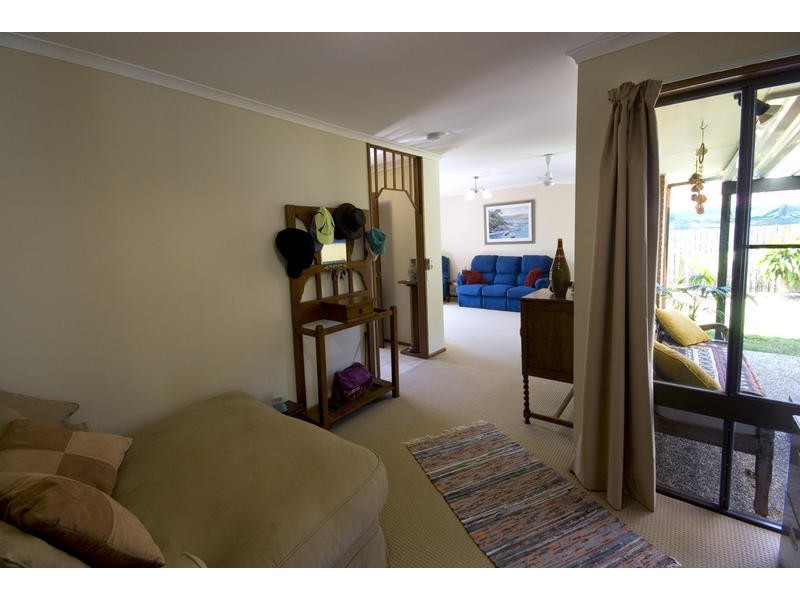 14 Lurnea Crescent, Mountain Creek QLD 4557